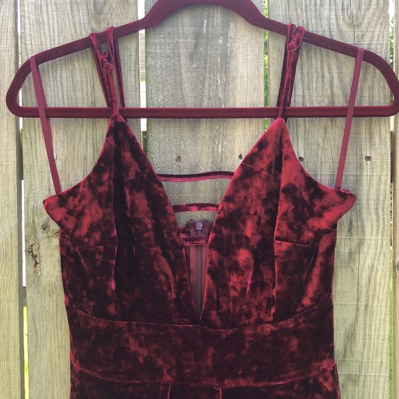 Crushed Velvet Romper - Picture 5 of 7